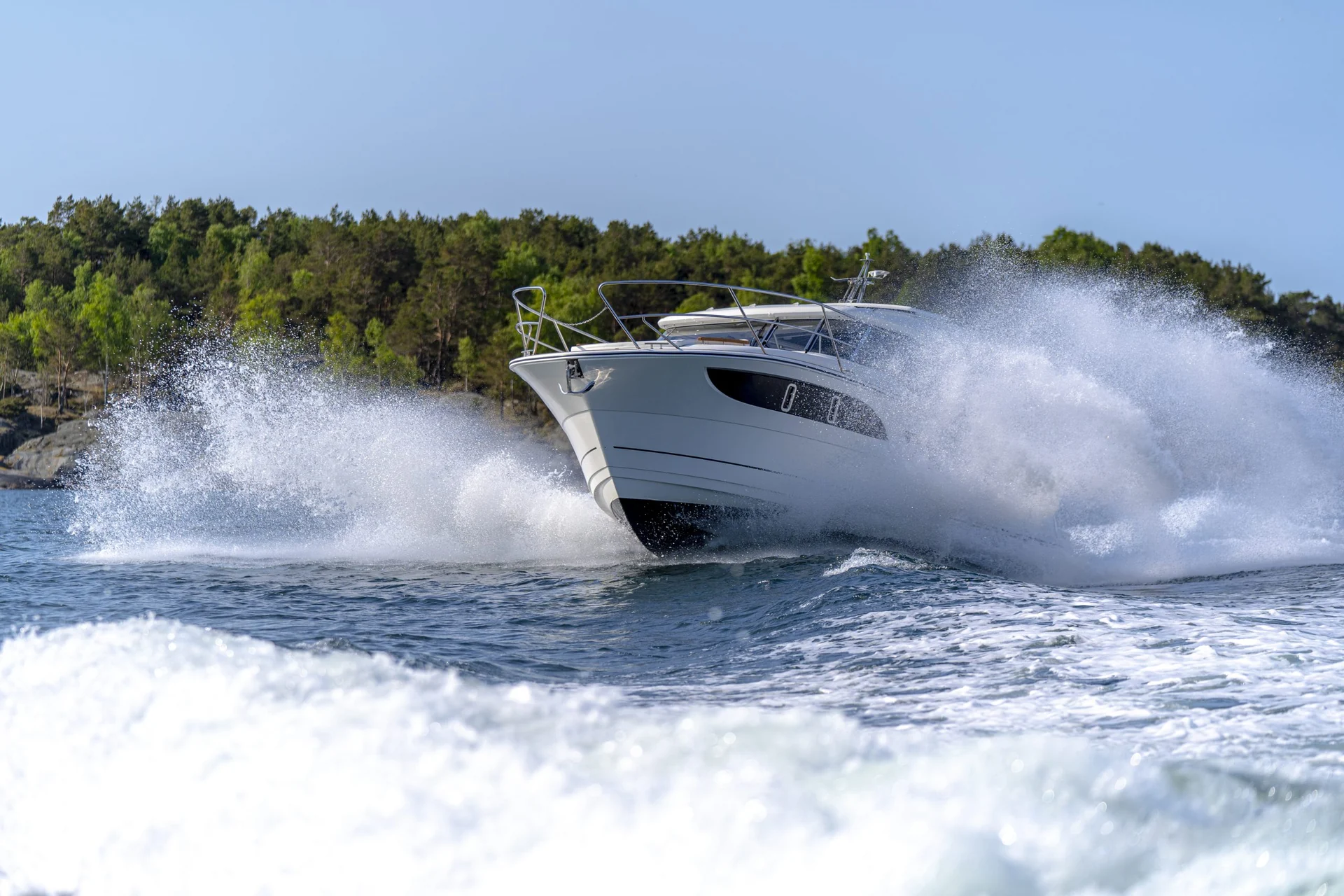 MAREX 310 Sun Cruiser exterior and deck photograph 32
