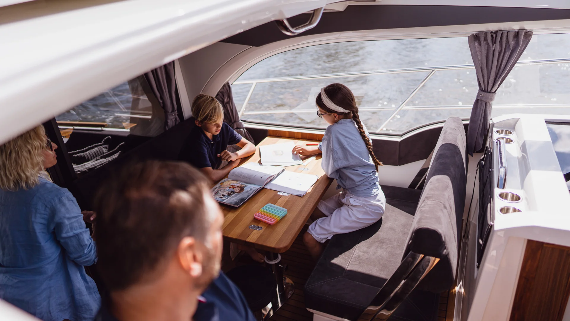 MAREX 330 Scandinavia interior photograph 24
