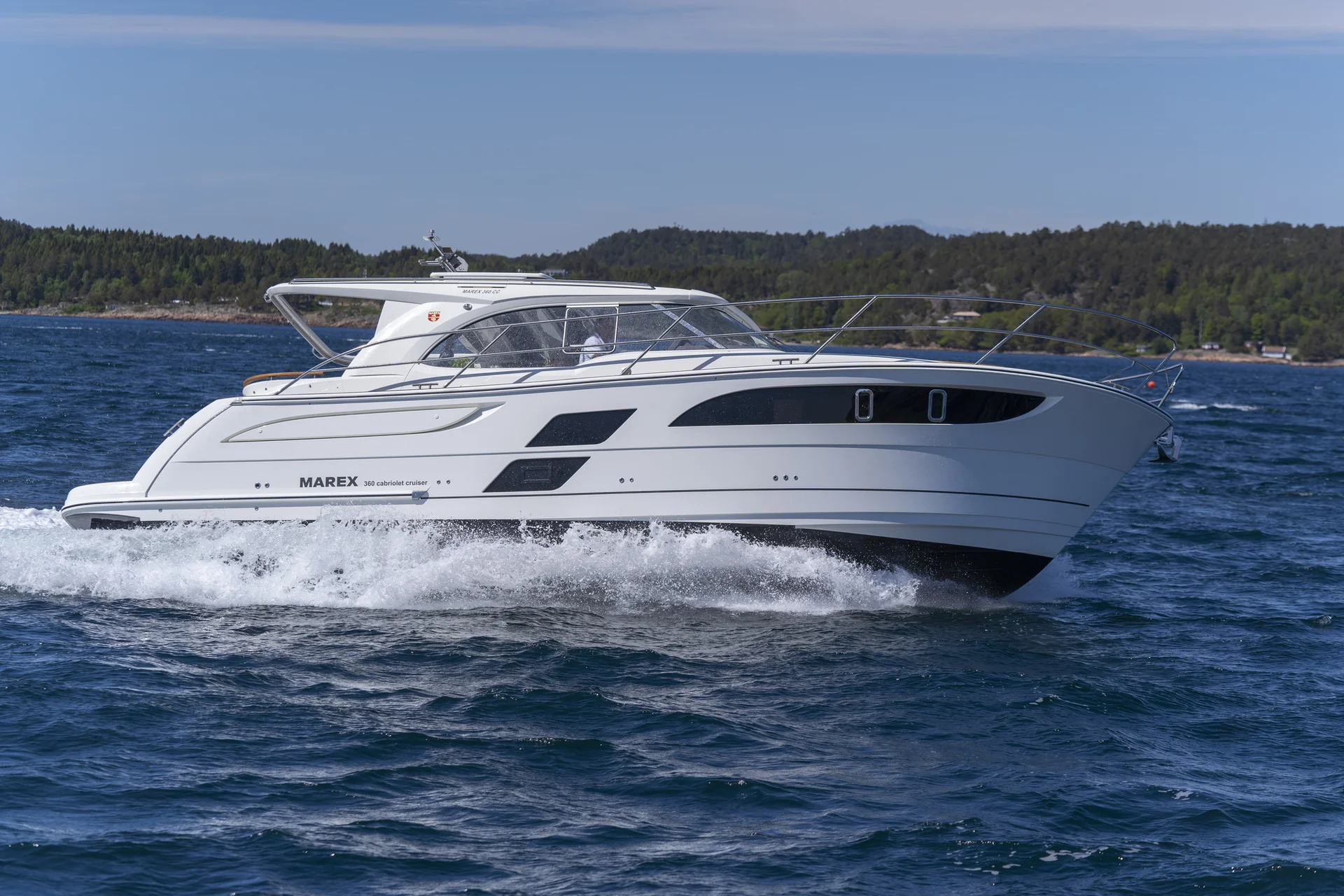 MAREX 360 Cabriolet Cruiser exterior photograph 8