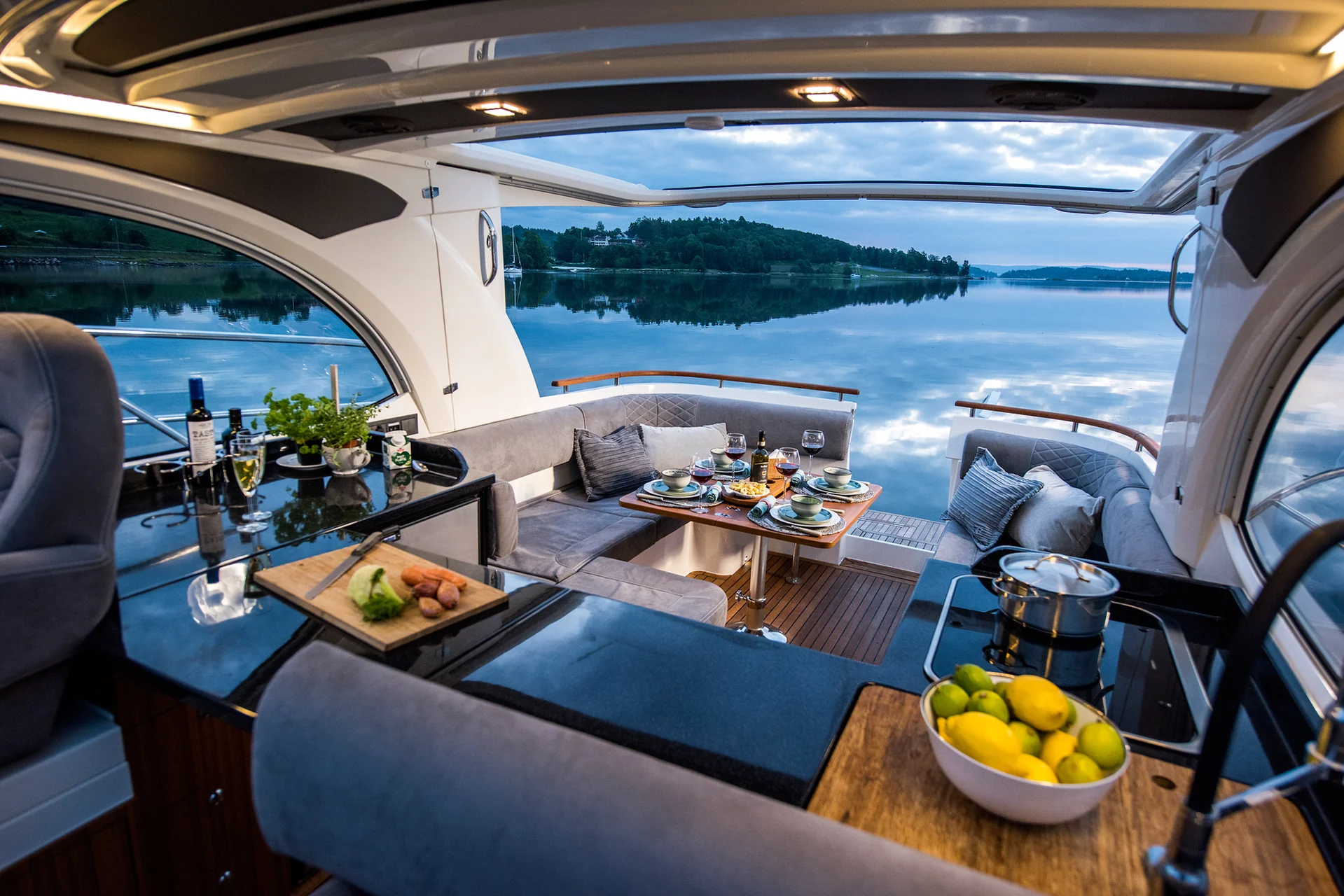 MAREX 360 Cabriolet Cruiser Extended-season comfort
