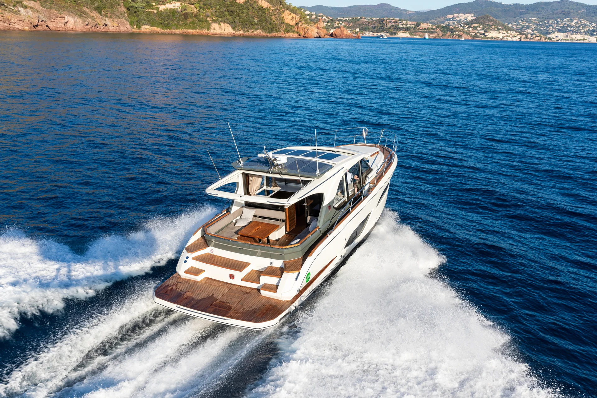 MAREX 440 Gourmet Cruiser exterior photograph 4