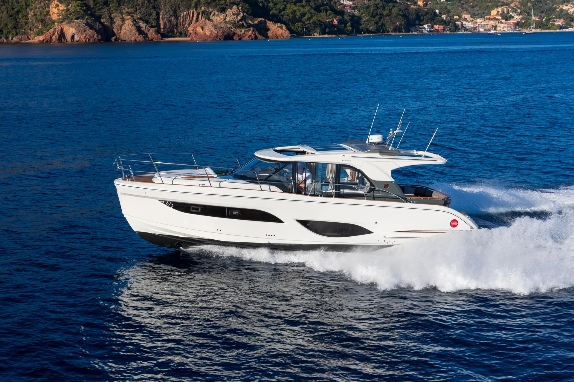 MAREX 440 Gourmet Cruiser exterior photograph 8