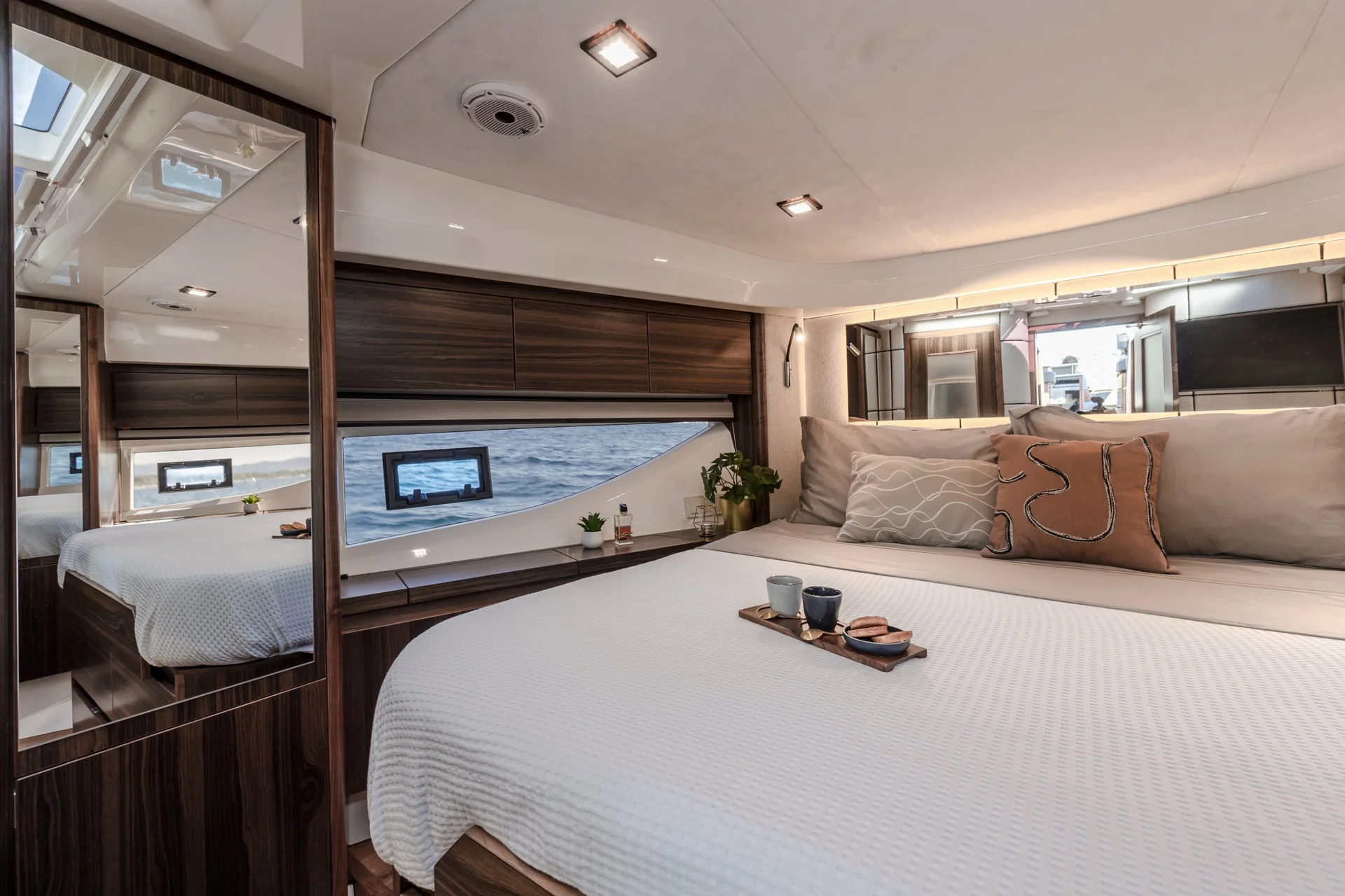 MAREX 440 Gourmet Cruiser interior photograph 38