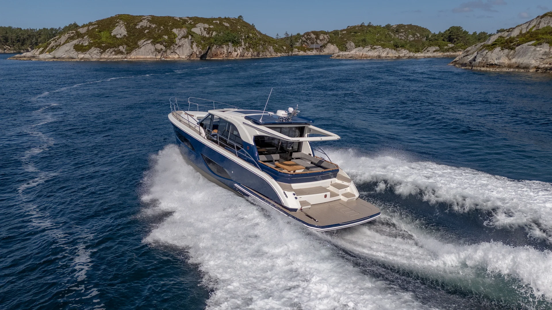 MAREX 440 Scandinavia exterior photograph 12