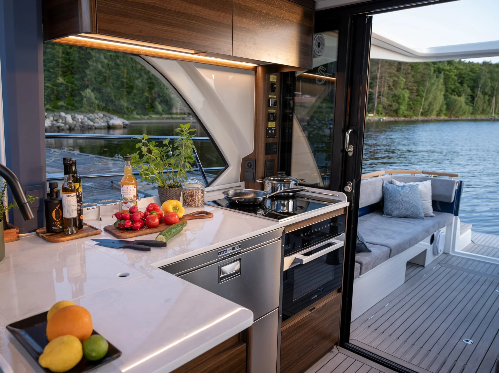 MAREX 440 Scandinavia interior photograph 28