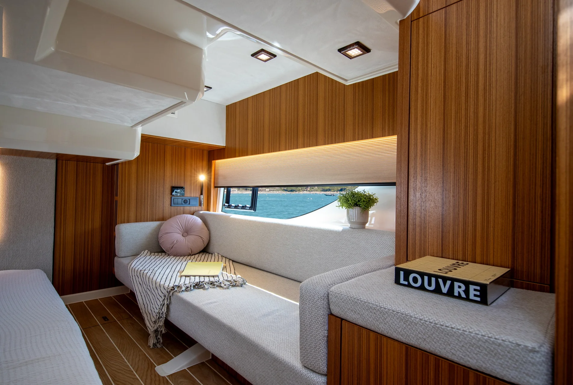 MAREX 440 Scandinavia interior photograph 40