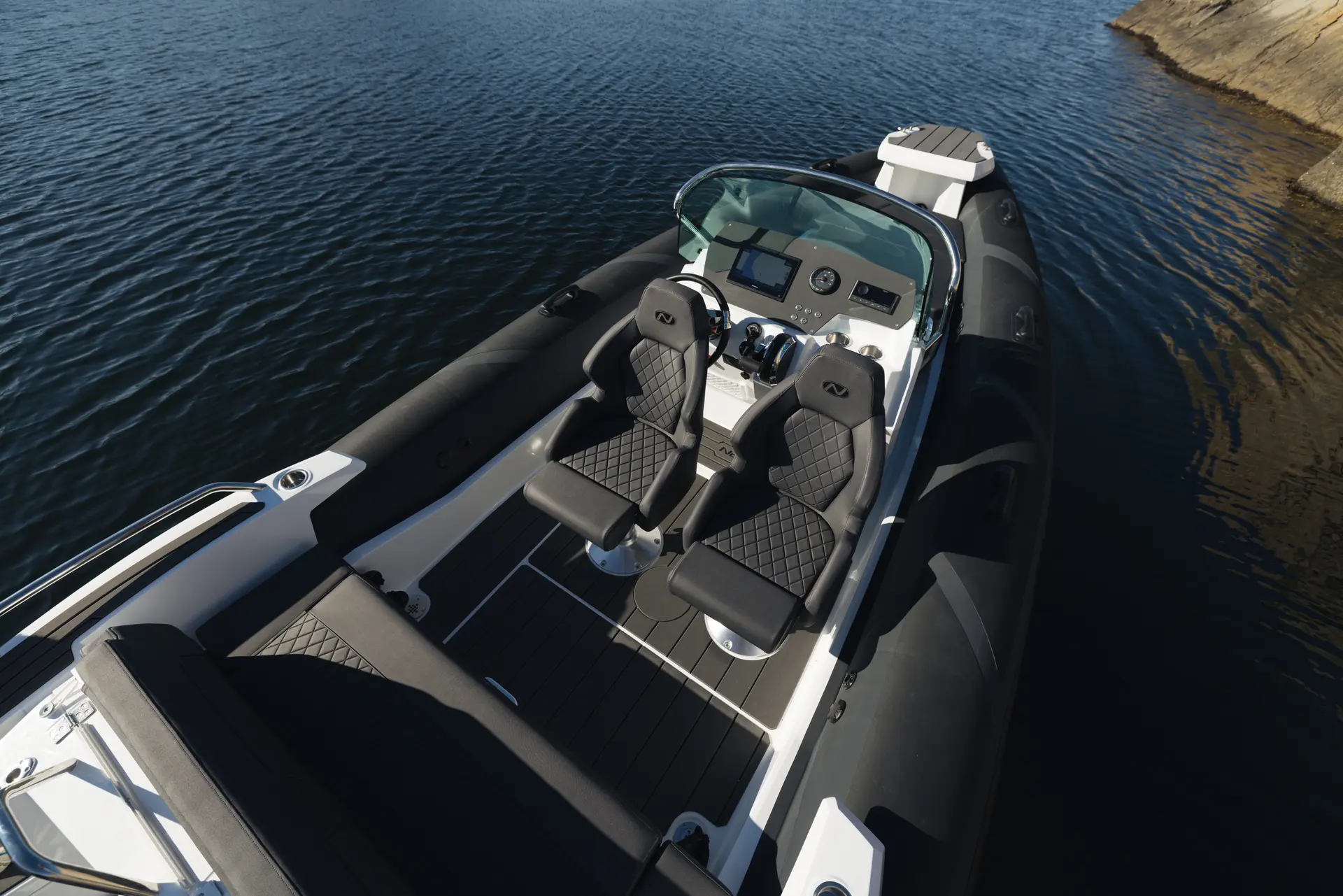 Nordkapp Airborne 6.3 exterior performance and deck image 4