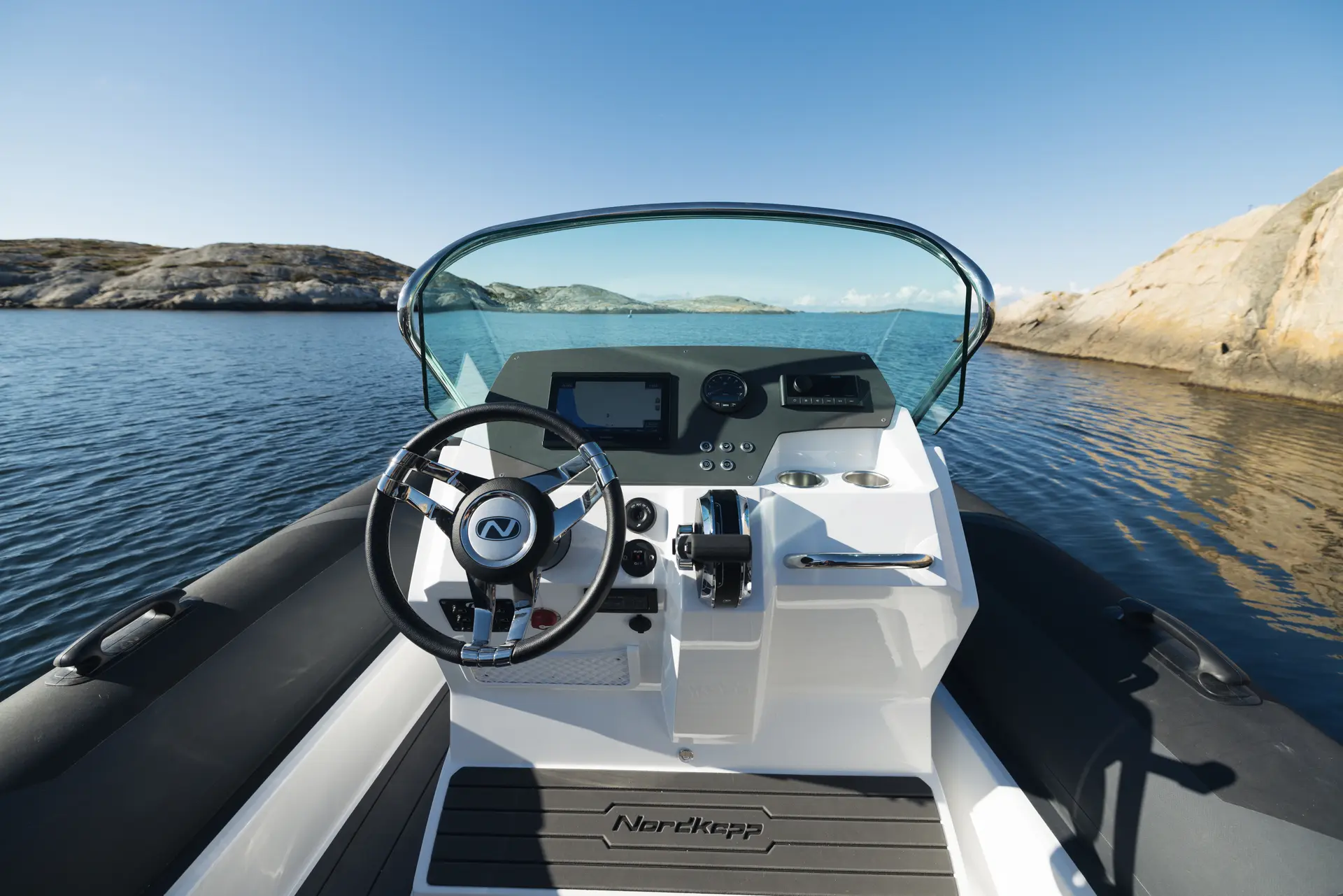 Airborne 6.3 console storage compartment