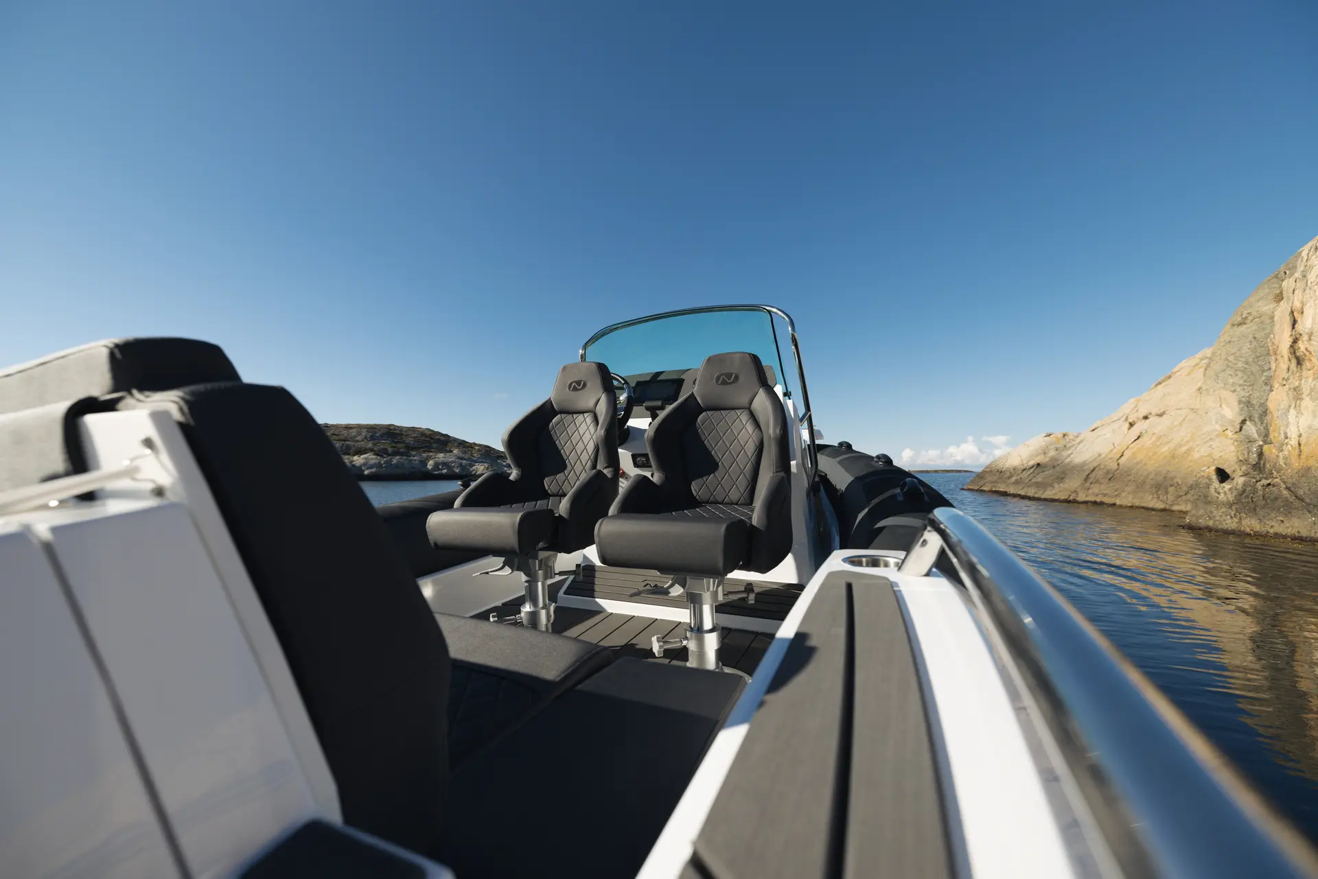 Nordkapp Airborne 6.3 exterior performance and deck image 15