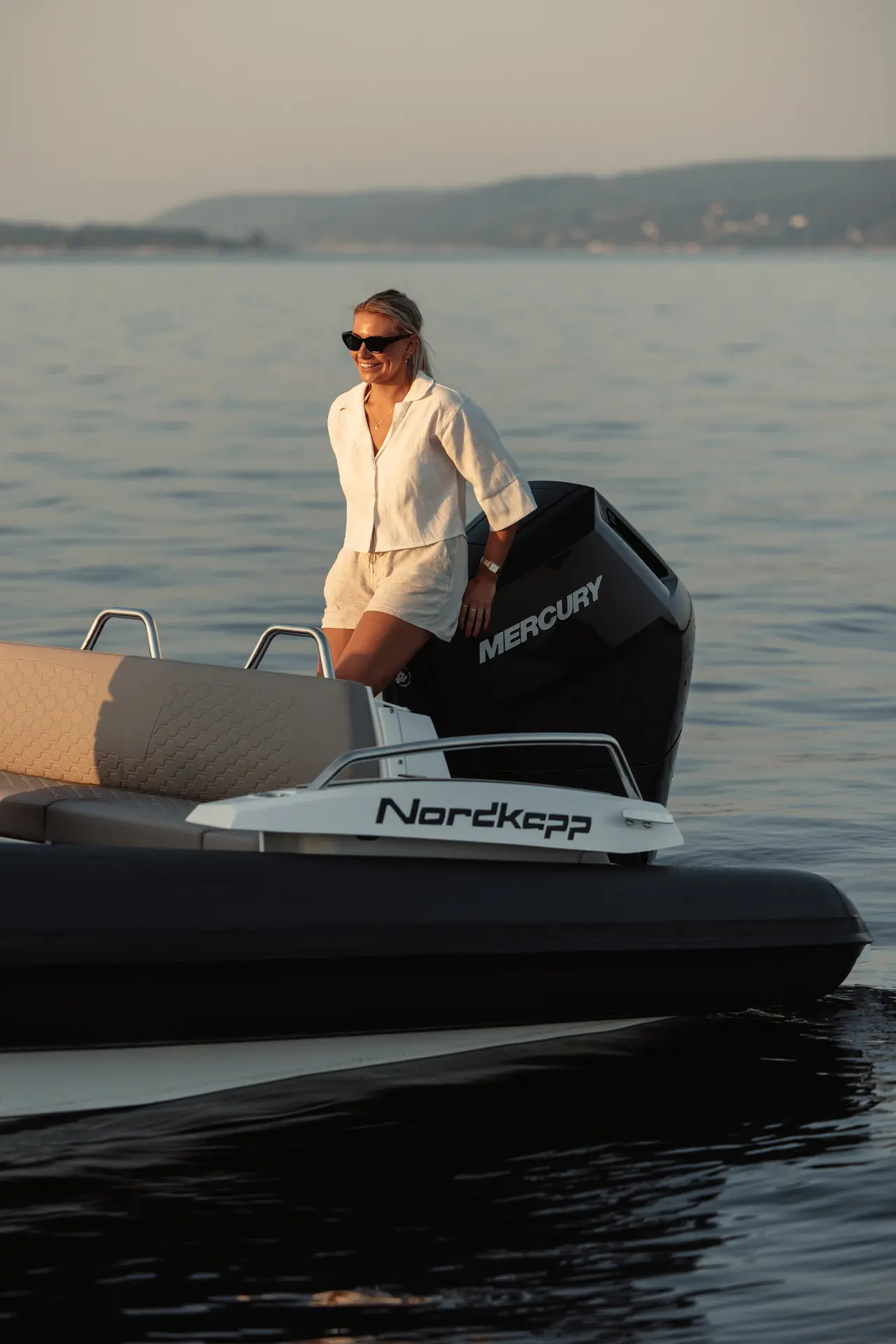 Nordkapp Airborne 8 exterior performance and deck image 10