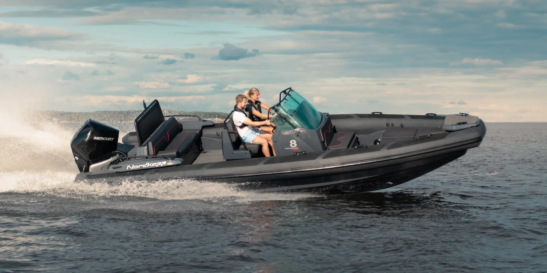 Nordkapp Airborne 8 exterior performance and deck image 12