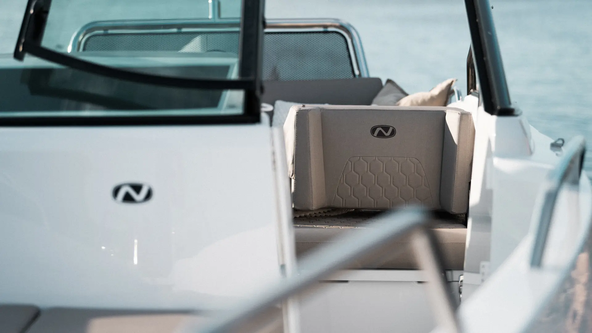 Nordkapp Avant 705 exterior performance and deck image 7