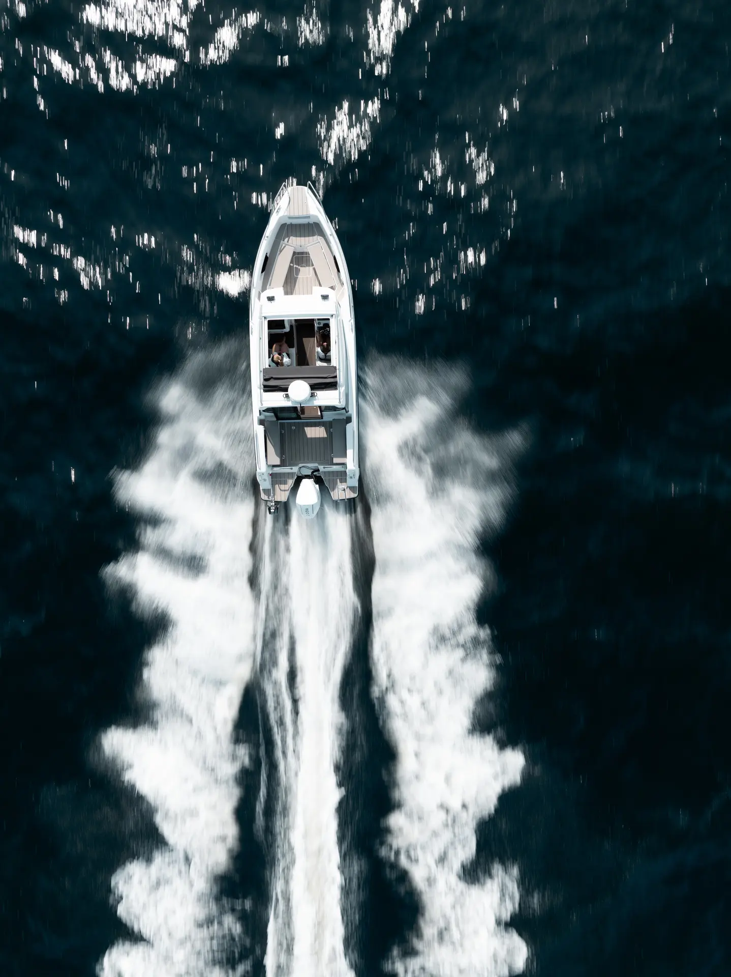Nordkapp Coupe 780 exterior performance and deck image 7