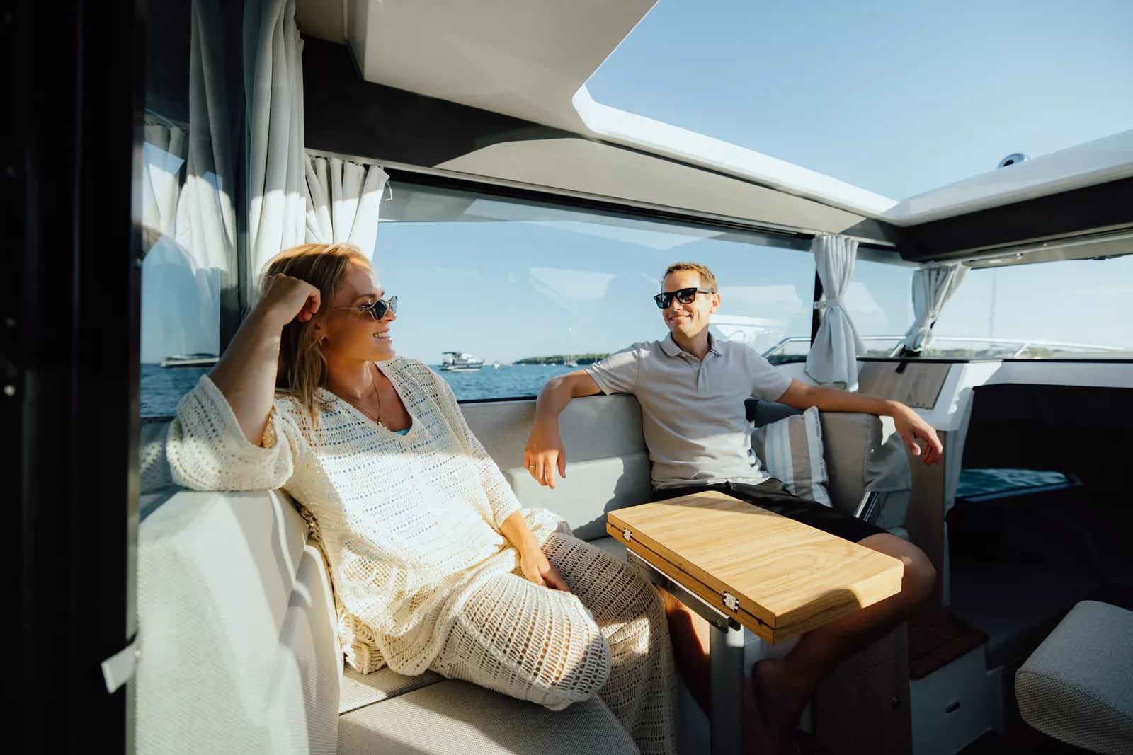 Coupe 905 social wheelhouse