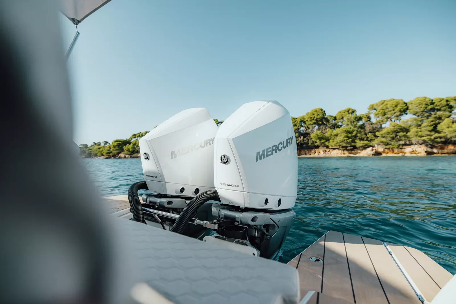 Nordkapp Coupe 905 exterior performance and deck image 16