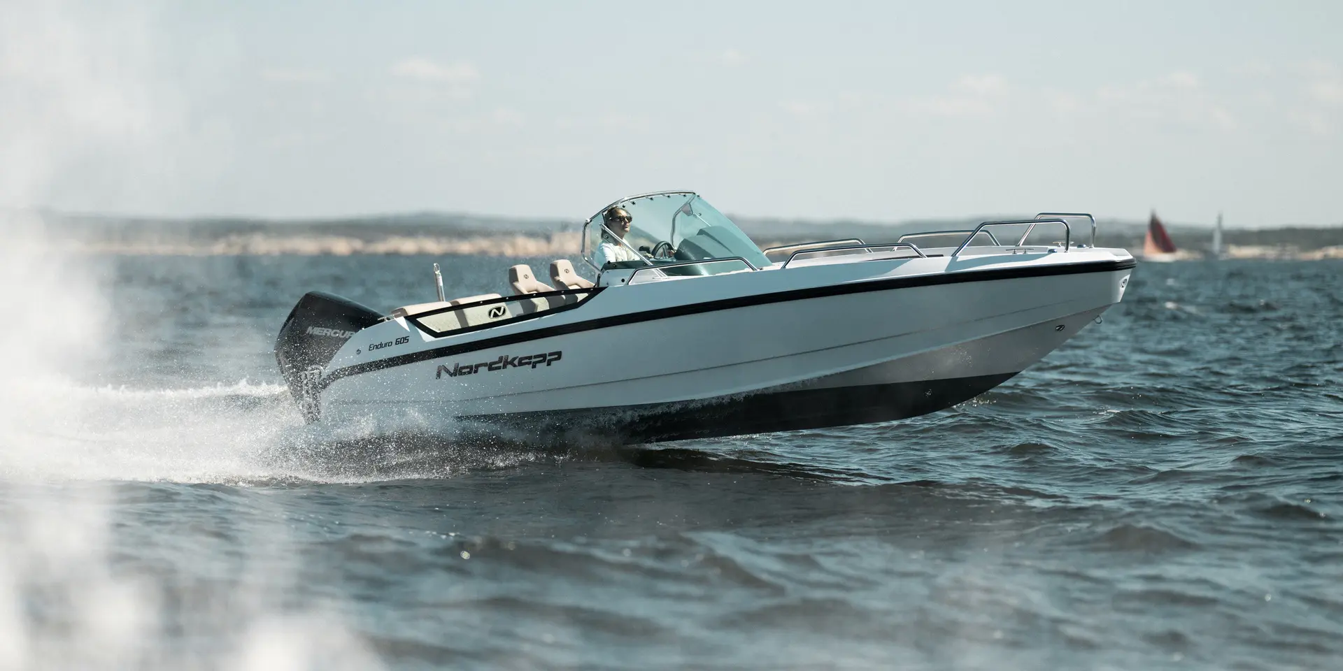 Enduro 605 award-winning hull