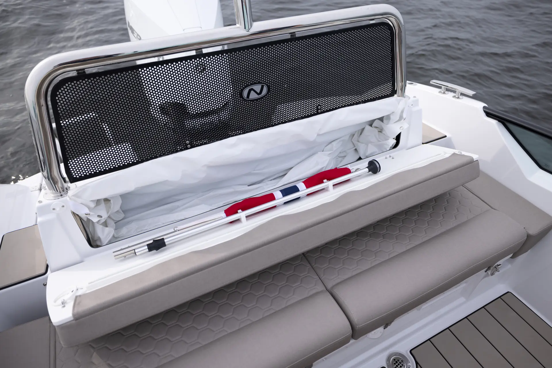 Nordkapp Enduro 705 exterior performance and deck image 24