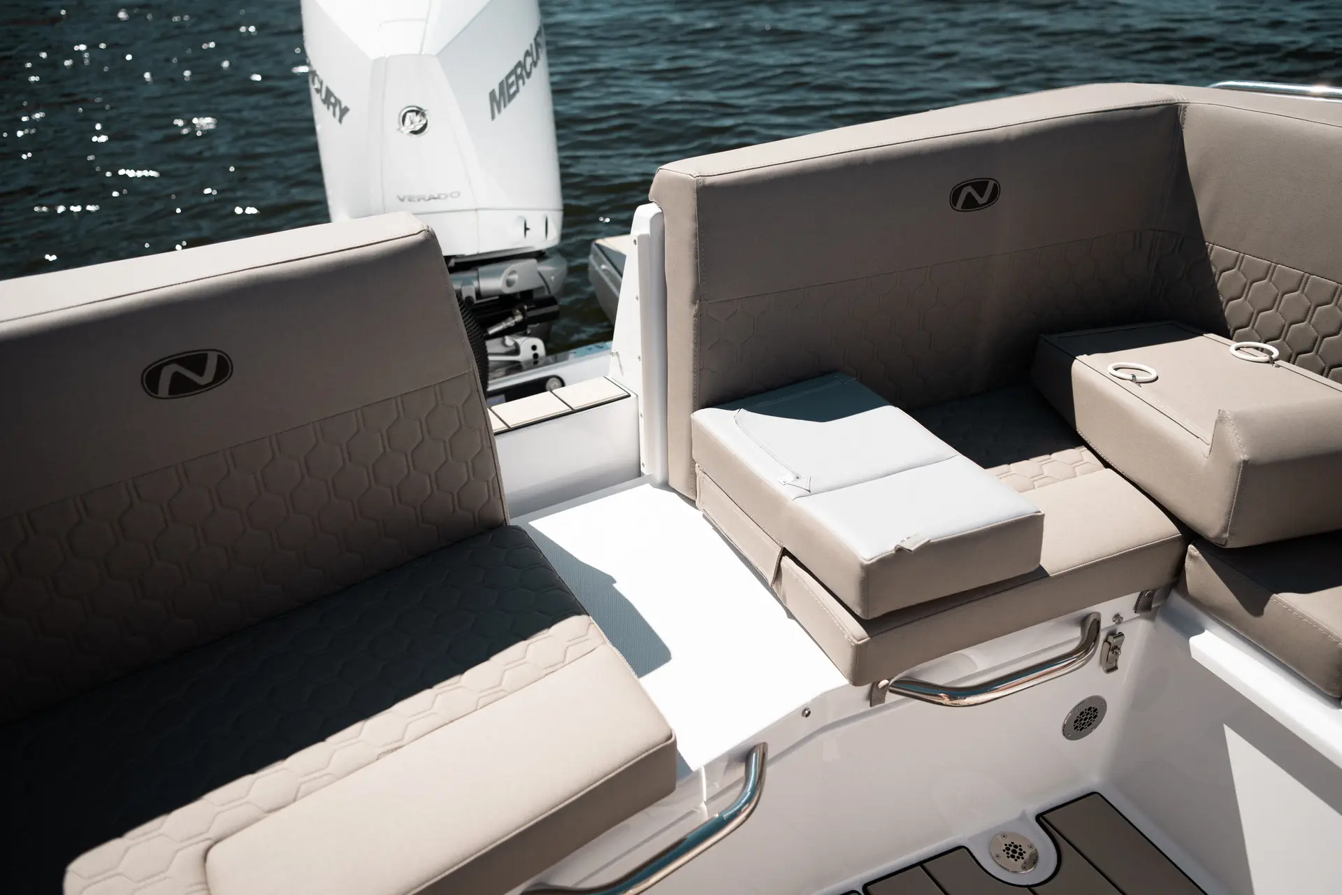 Nordkapp Noblesse 720 exterior performance and deck image 4