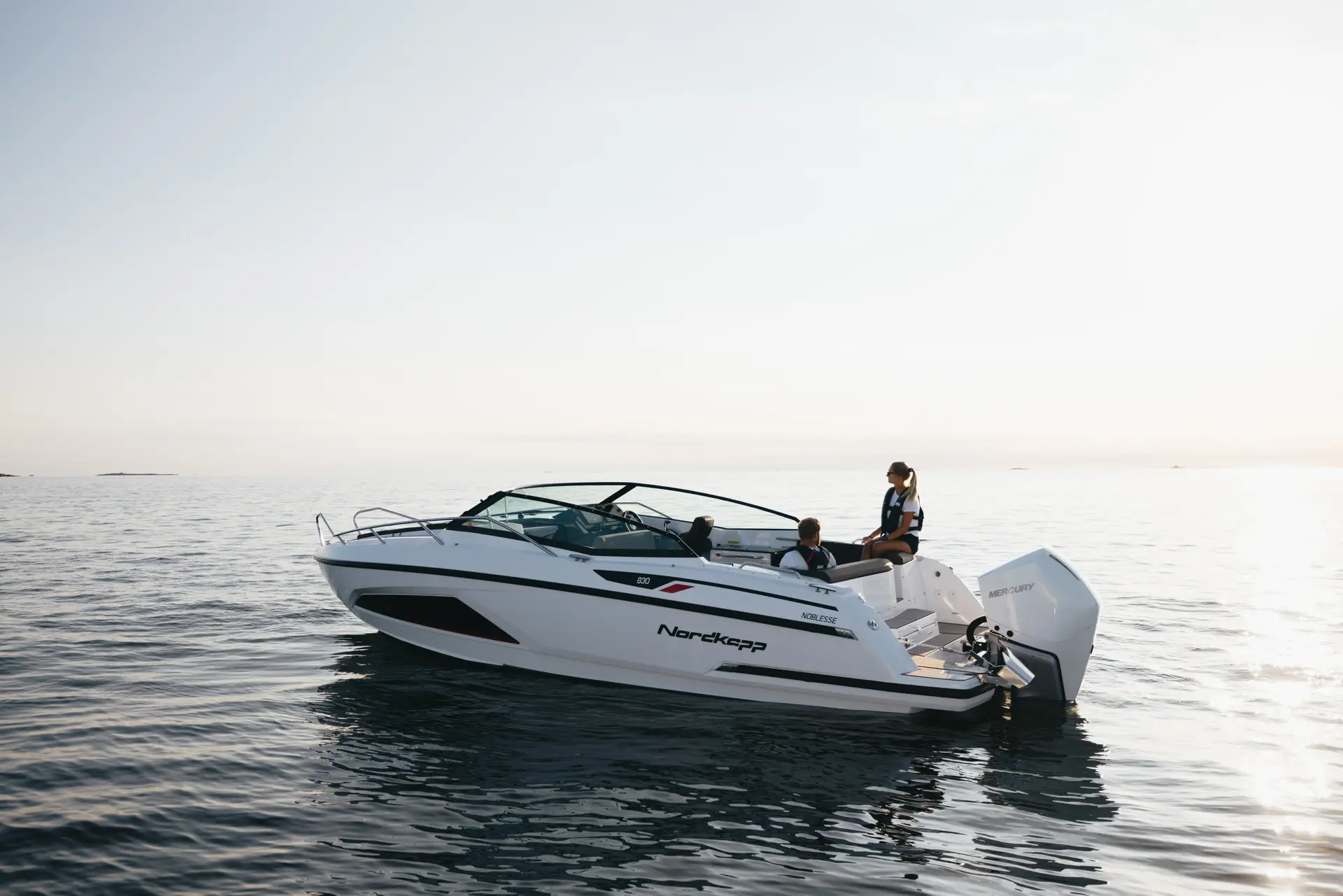 Nordkapp Noblesse 830 exterior performance and deck image 21