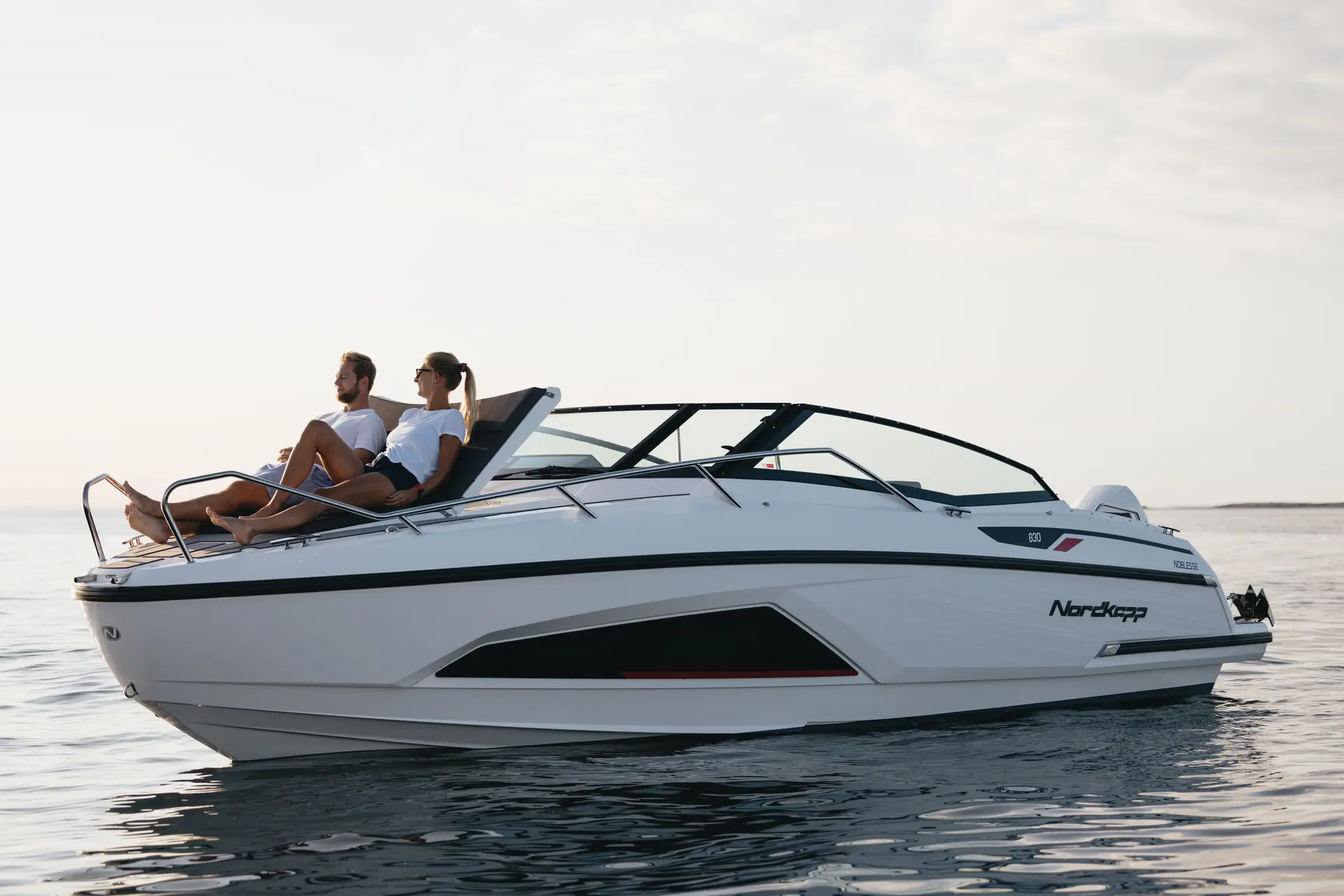 Nordkapp Noblesse 830 exterior performance and deck image 31