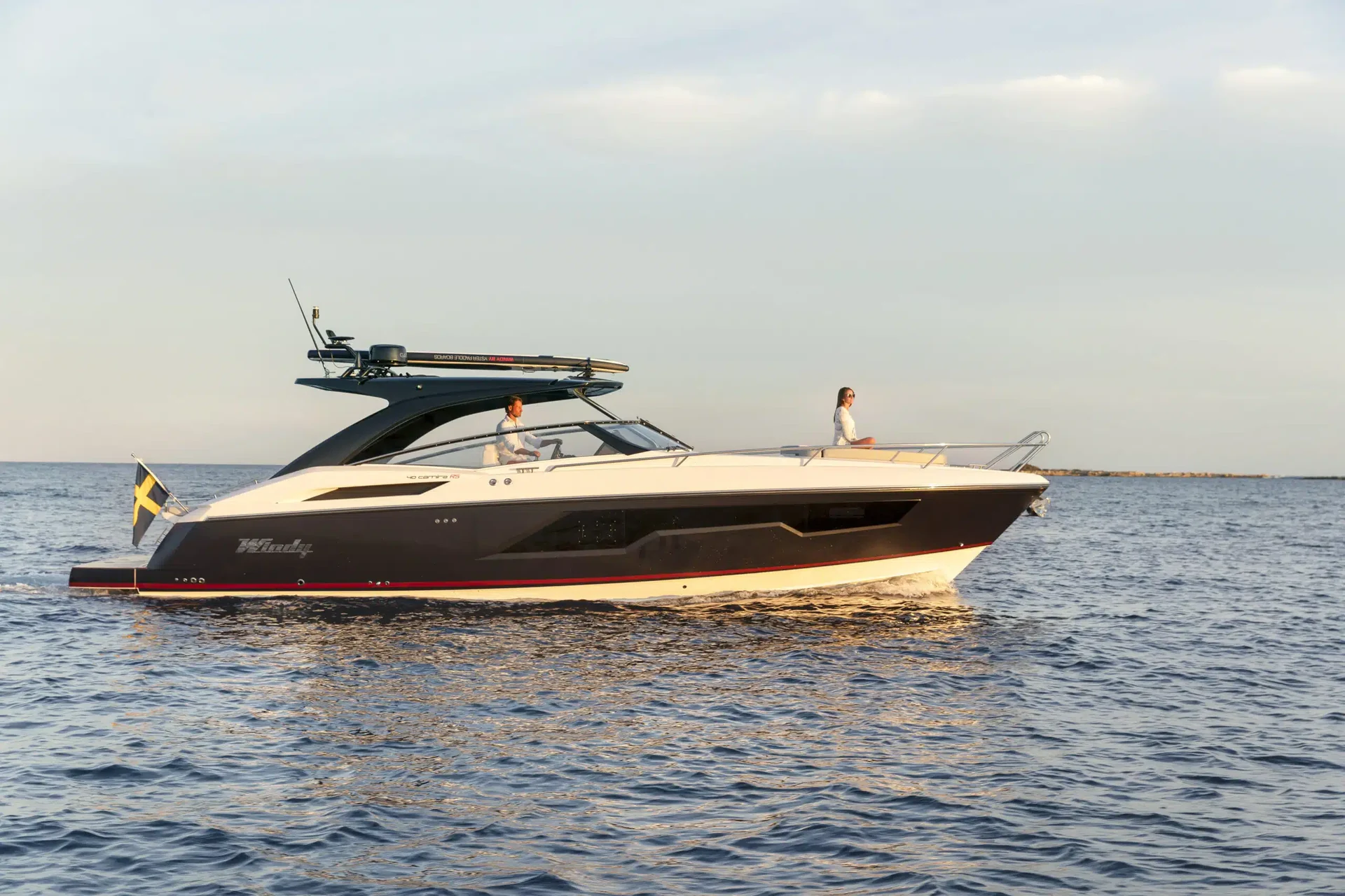 WINDY 40 CAMIRA RS exterior 1