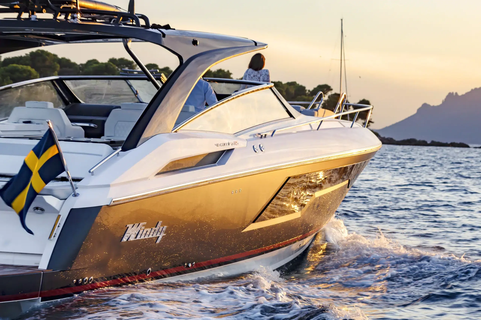 WINDY 40 CAMIRA RS exterior 3