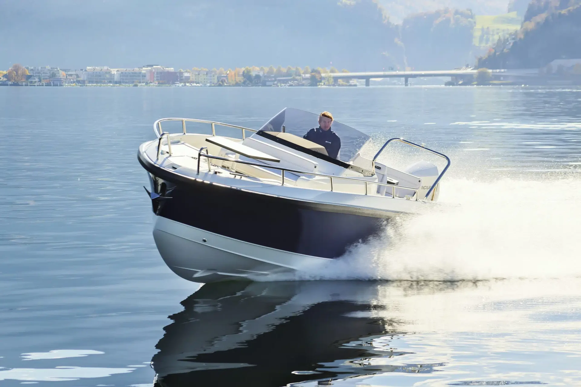 WINDY SR28 exterior 2