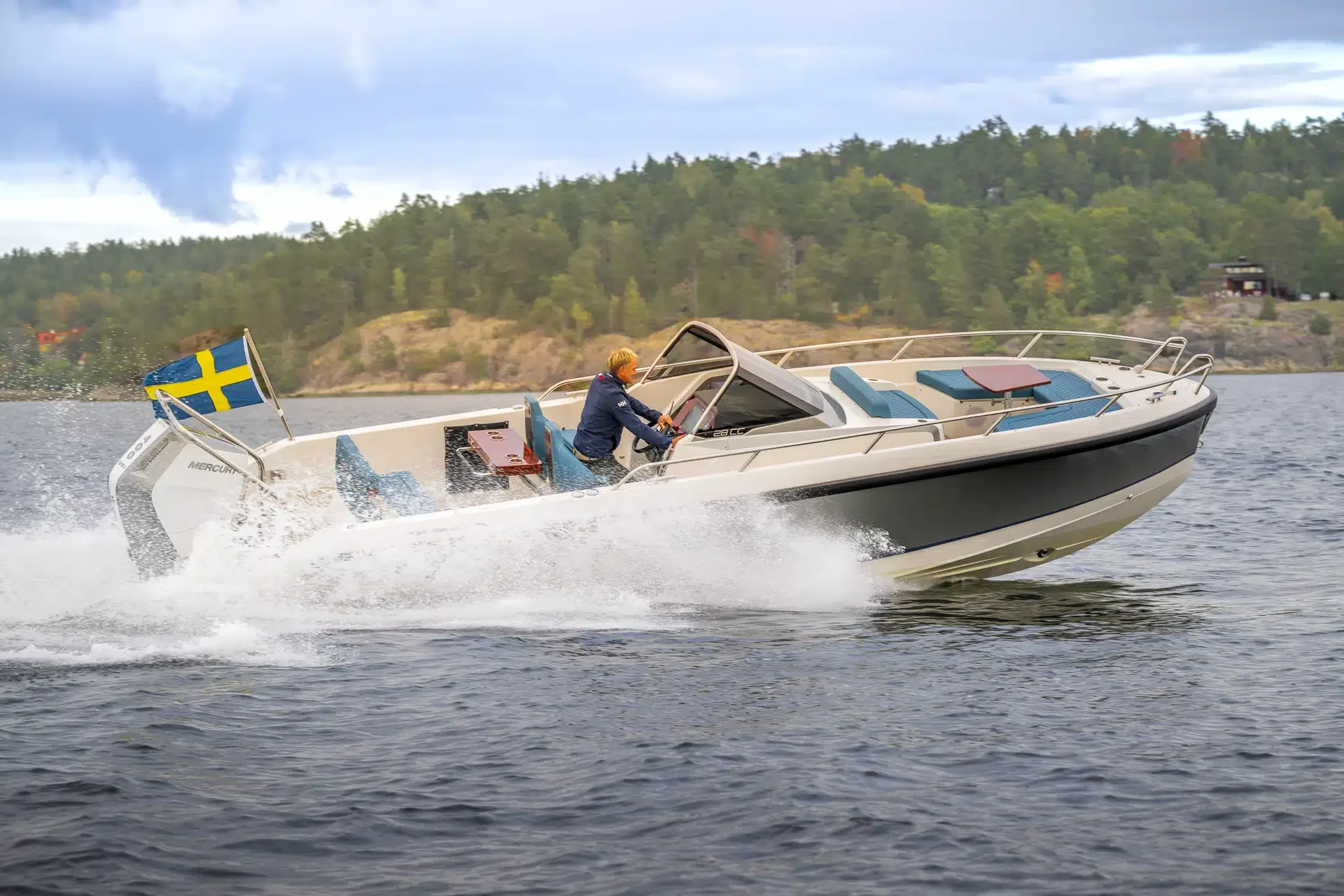 WINDY SR28 exterior 3